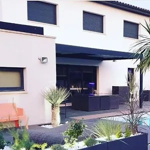  Villa Maison De Vacances Contemporaine Avec Piscine France