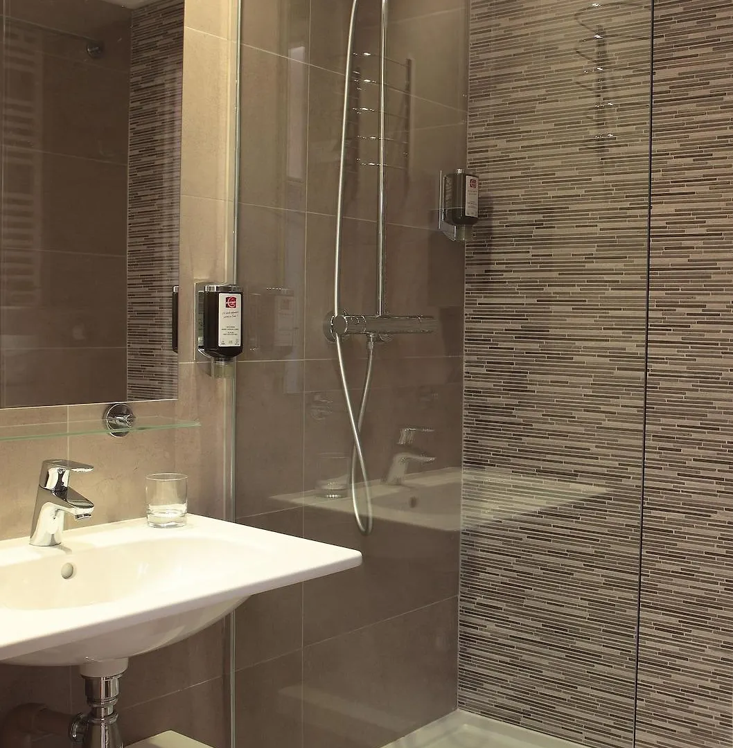 Hôtel Morphée Lille Villeneuve d'Ascq 3*, Villeneuve-d'Ascq Francia